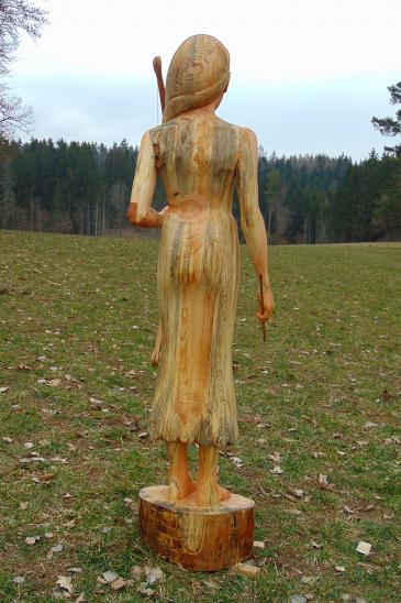 DIE BOGENSCHÜTZIN, Kiefernholz, H.178cm, B.47cm, 2021