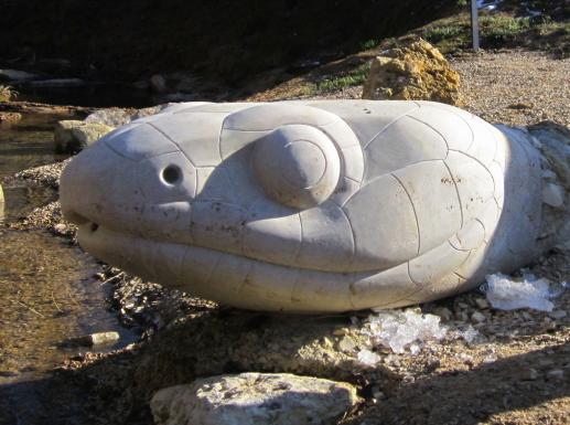 RINGELNATTERKOPF, Aufgestellt im Naturerlebnisgarten in Kirchensittenbach, Jura-Kalkstein, H.40cm, B.60cm, L.100cm, 2017