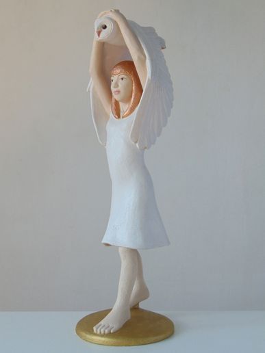 DAS SCHLEIEREULEN-MÄDCHEN, Keramik, H.62cm, B.19cm, 2024
